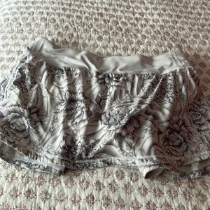 Lululemon skirt tennis pickleball size 8 short style